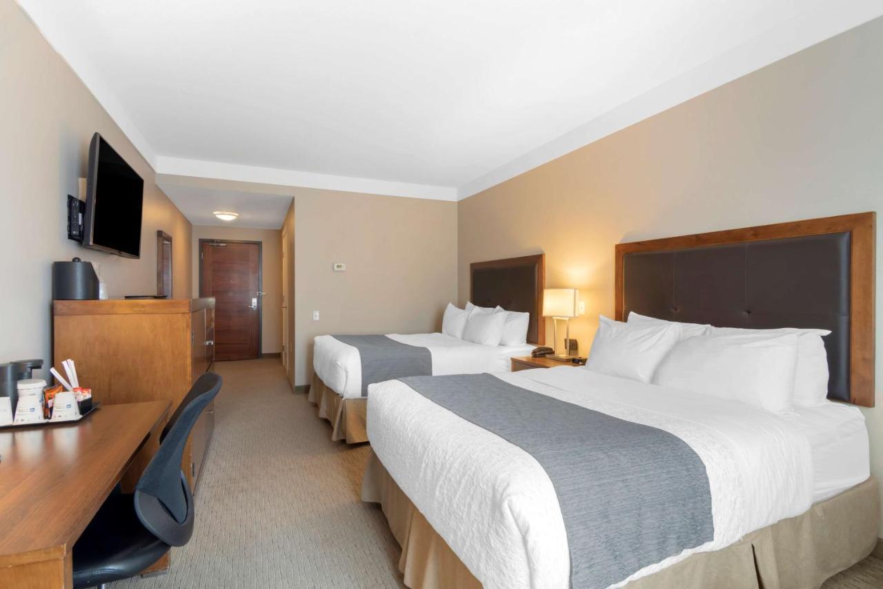 Best Western Plus Revelstoke Bagian luar foto