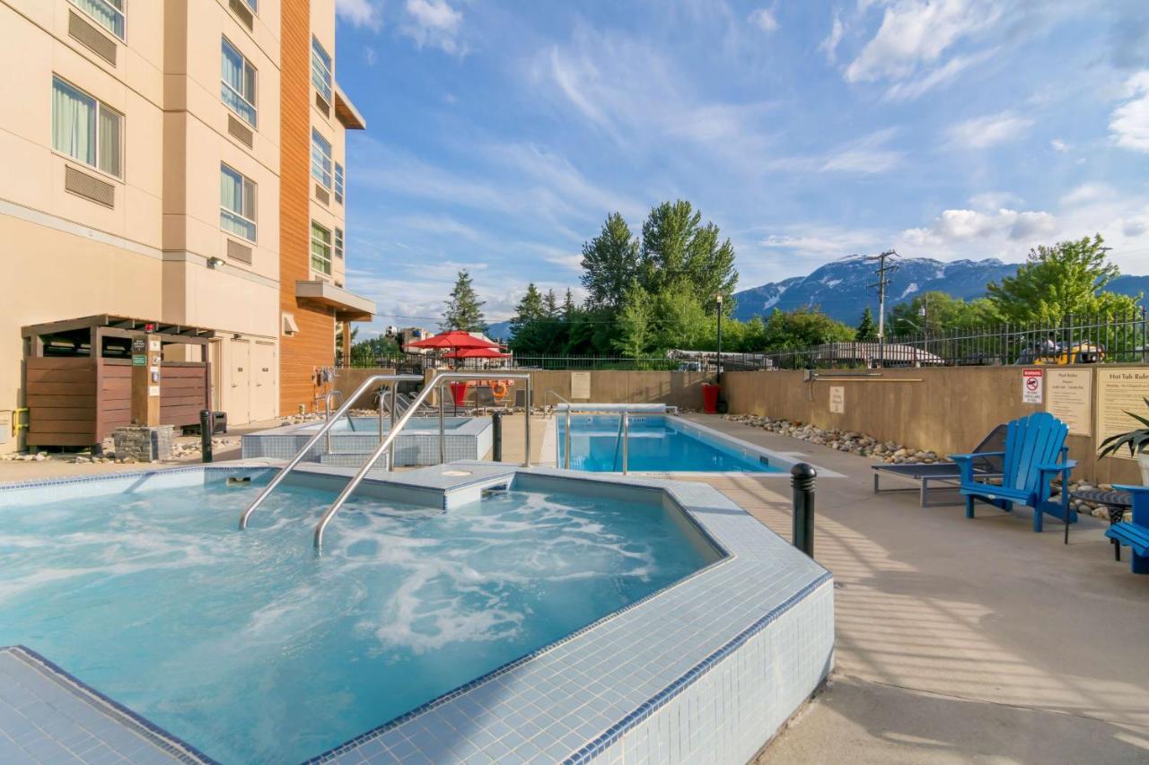 Best Western Plus Revelstoke Bagian luar foto