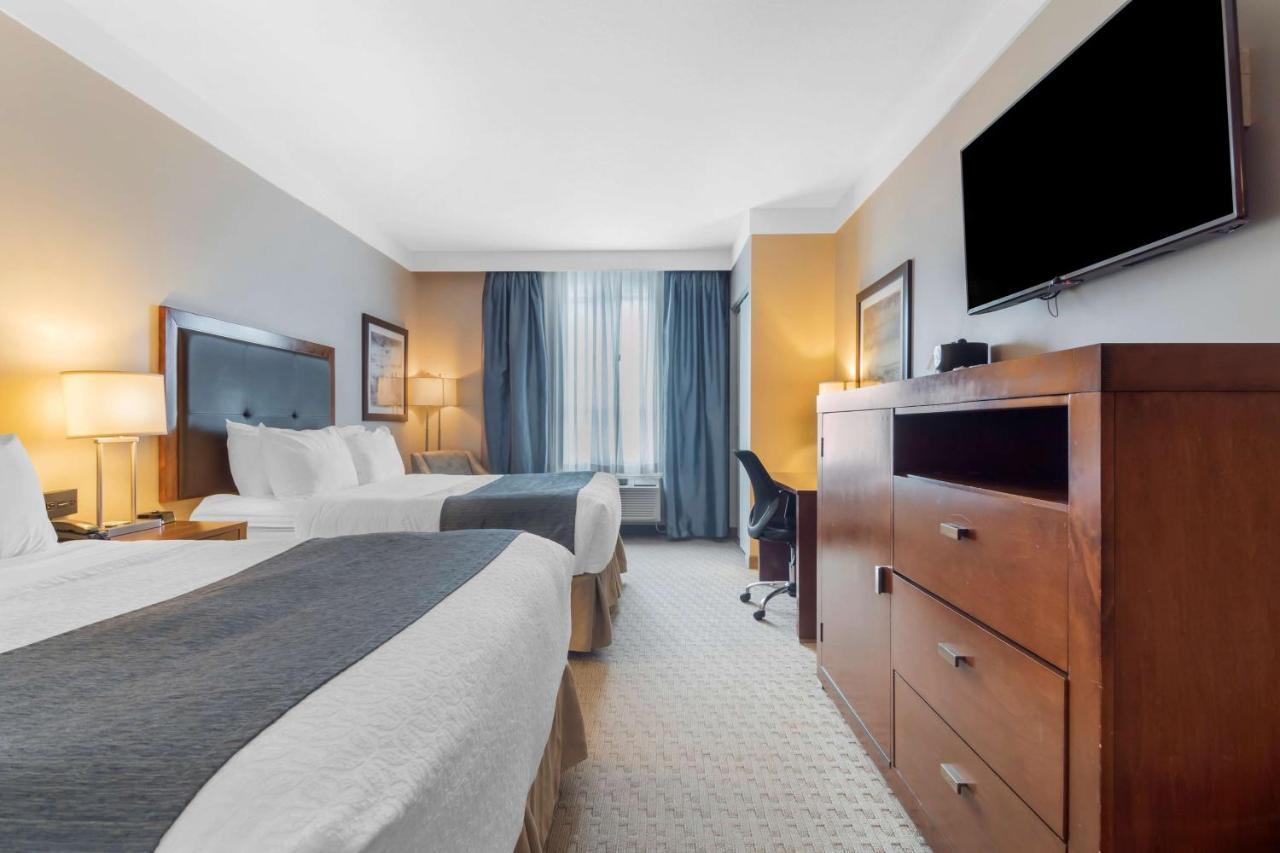 Best Western Plus Revelstoke Bagian luar foto