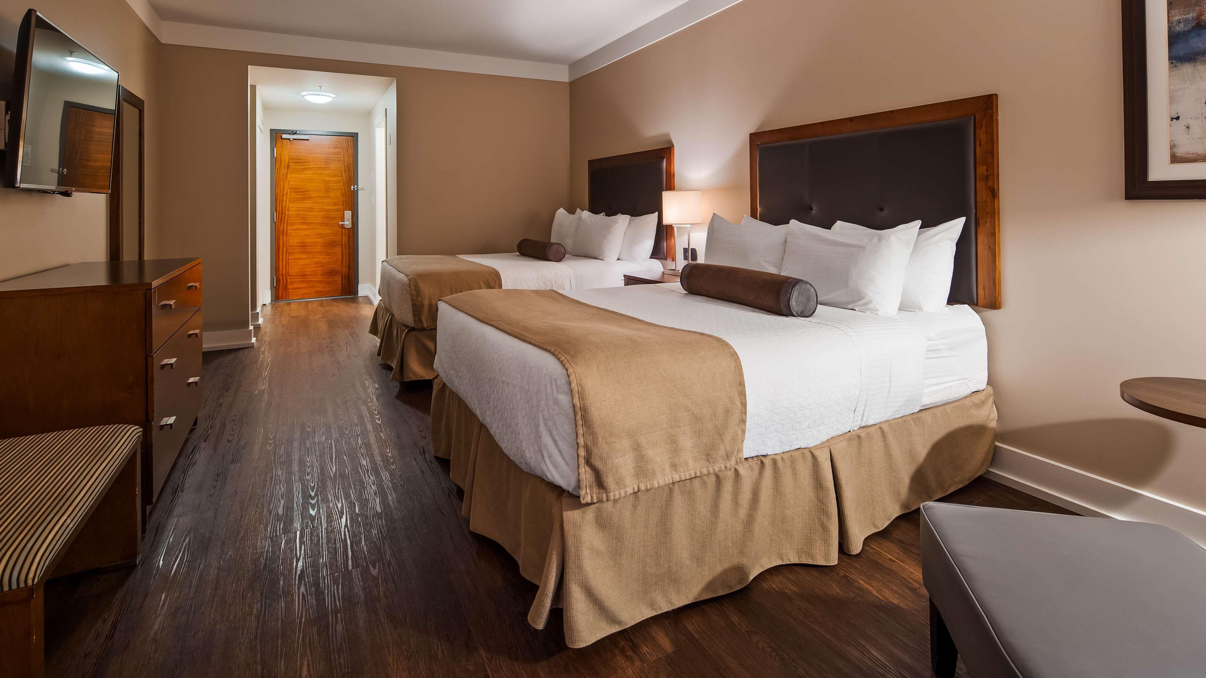 Best Western Plus Revelstoke Bagian luar foto