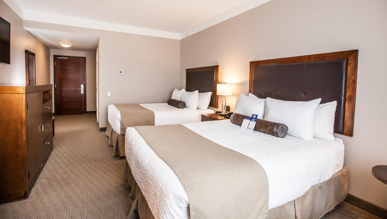 Best Western Plus Revelstoke Bagian luar foto