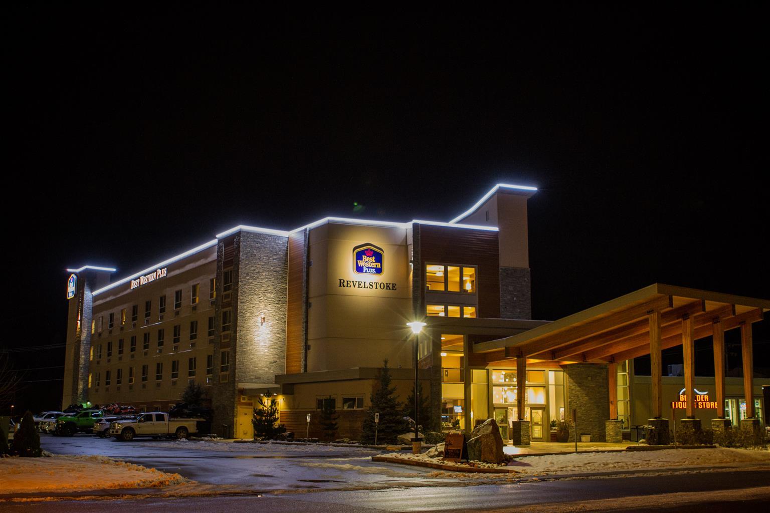 Best Western Plus Revelstoke Bagian luar foto